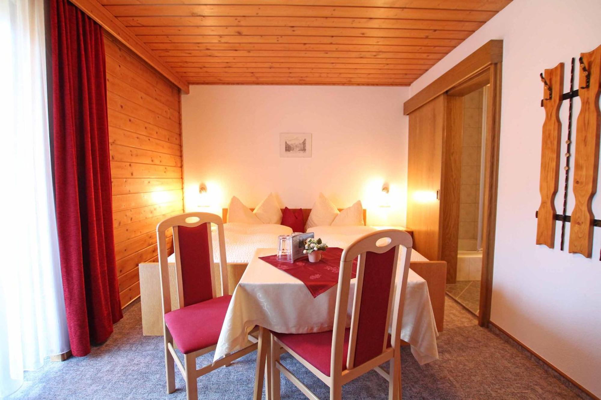 Pension Delacher Ried im Oberinntal Bagian luar foto